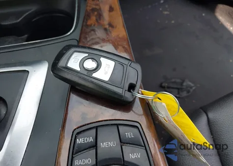 2013 BMW 328I xDrive from USA, damaged, VIN WBA3B5G53DNS02181